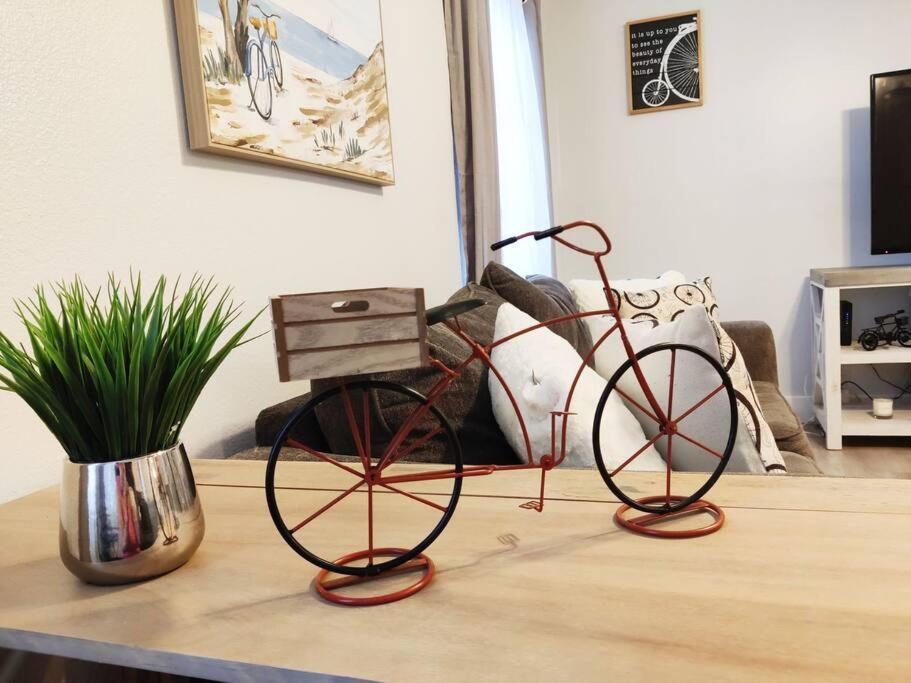 Venice Beach Within 5 Min Drive, Near The Tennis Courts And Park, Sleeps 5 Нокомис Экстерьер фото